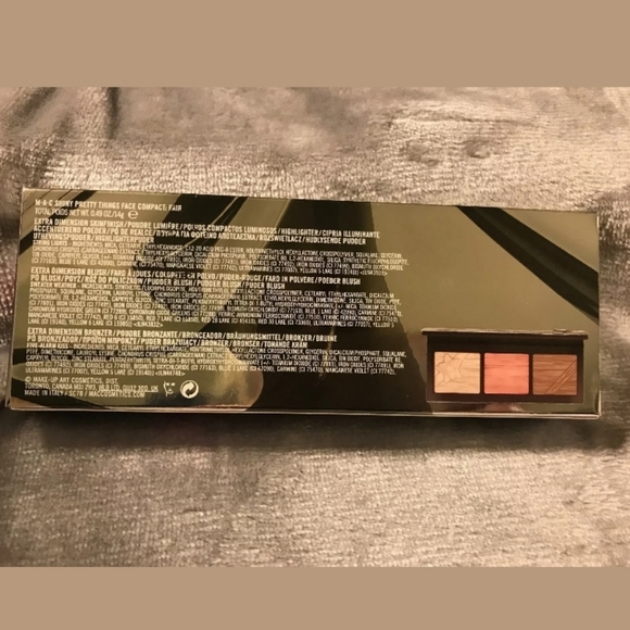 MAC Pretty Shinny Things Compact (Fair) - Picture 4 of 5